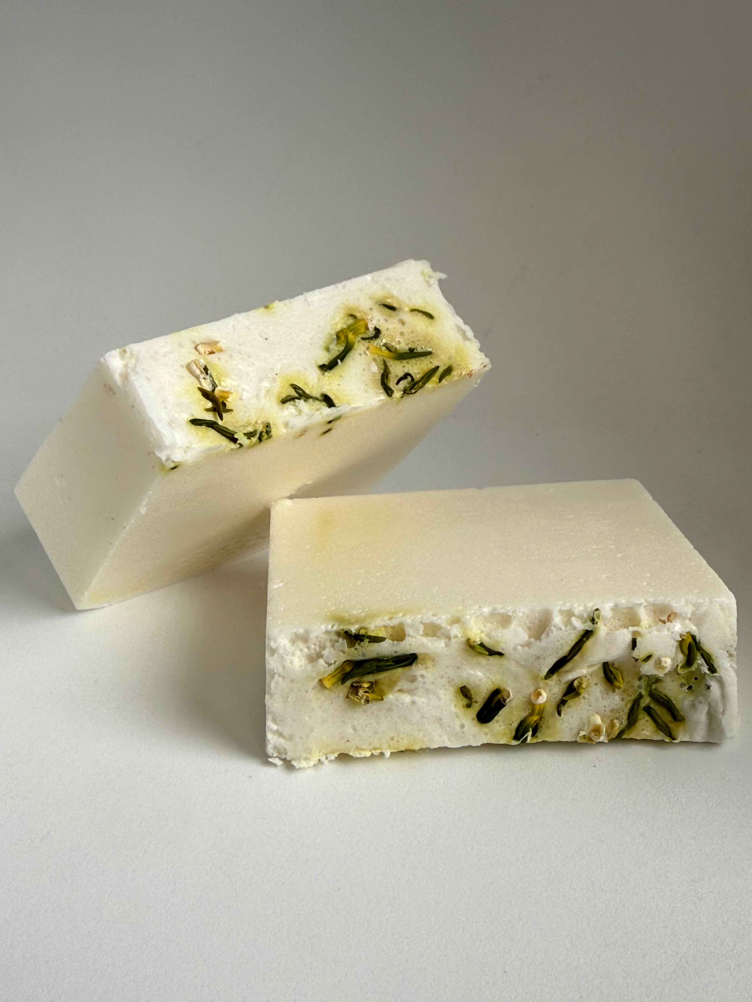 OASIS — Lotus + Almond Balancing Cleansing Bar
Bamboo • Green Tea • Coconut Milk • Almond Oil